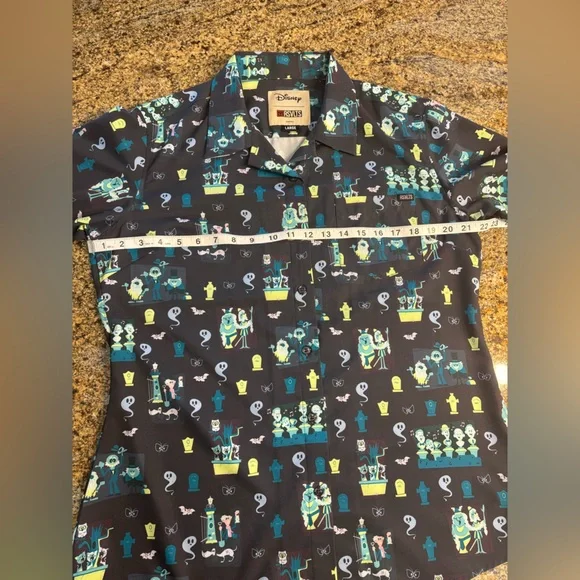 RSVLTS Womens Disney Haunted Mansion Grim Grinning Graveyard Ghosts Camp Shirt L - Picture 9 of 11